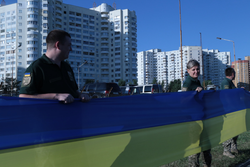 У Києві розгорнули найдовший український прапор